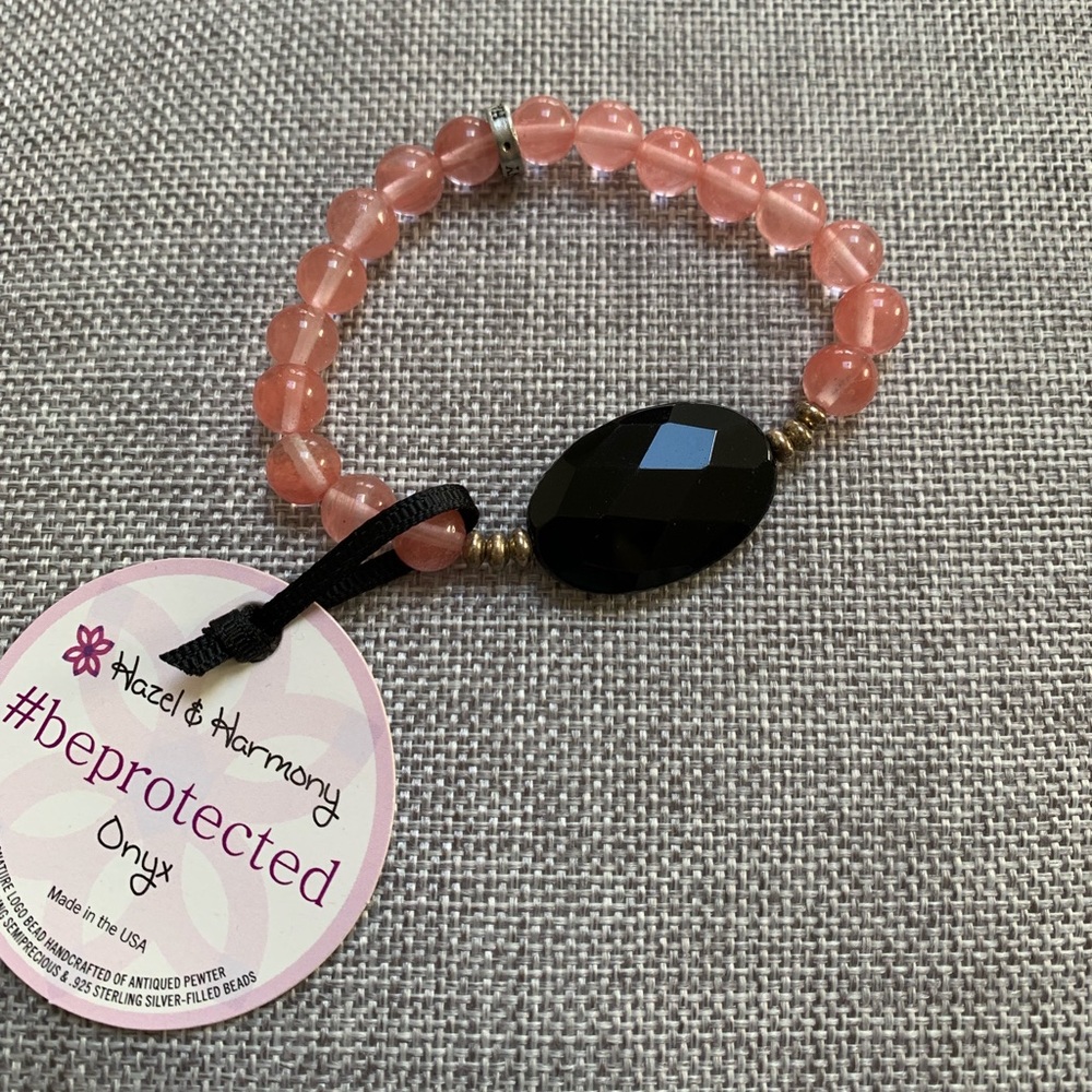 Beaded onyx stretch bracelet